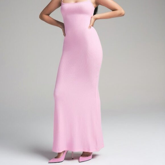 NWOT SKIMS Limited Edition Valentines Women's Pink Dress - Picture 1 of 7